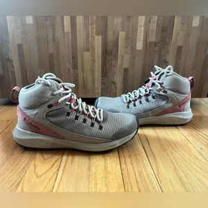 Columbia Women’s High Top Hiking Shoe Tan/ Pink Size 9